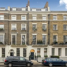 A_House_for_Sale_in_London